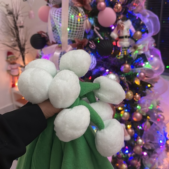 10 Green and white , Santa hat for Critmas - Picture 3 of 4